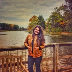 Meet your Posher, Krystle